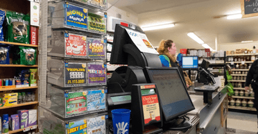 Викликали у вихідний: чоловік дорогою на роботу виграв 1 млн доларів