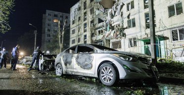 Удар по житловому будинку в Харкові: постраждала 3-річна дівчинка і ще 11 осіб (фото, відео)