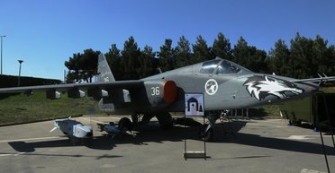 "Грач" із високоточною зброєю: Туреччина представила модернізований штурмовик Су-25 Laçin