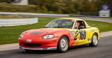 На продажу выставили культовый спорткар Mazda с интересной историей (фото)