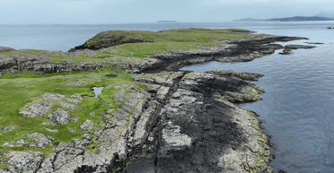 "Чарівний" безлюдний острів, який відвідували вікінги, виставлено на продаж (фото)