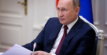 "Показывали пощечину Макрону": пропаганда РФ скрыла заявления Трампа о "сумасшедшем" Путине, — The Moscow Times