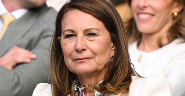 Мама хворої Кейт Міддлтон відвідала Вімблдон-2024 (фото)