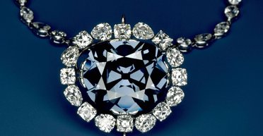 Найвідоміший проклятий алмаз: історія Алмазу Хоупа, який "вбивав" королів (фото)