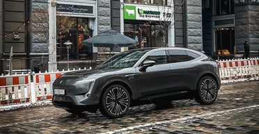 В Киеве заметили новейший электрокроссовер от Huawei с запасом хода 700 км (фото)