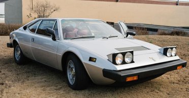 Самый дешевый Ferrari ушел с молотка по цене Toyota Camry (фото)