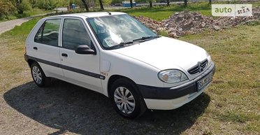 В Украине обнаружен очень редкий и малоизвестный электромобиль Citroen 2000 года (фото)