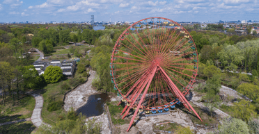 Моторошний ярмарок у Німеччині: покинутий парк атракціонів отримає нове життя  (відео)