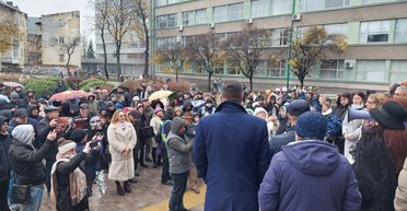 Во Львове прошел митинг в поддержку Фарион: требуют увольнение Лисового и Лубинца (видео)