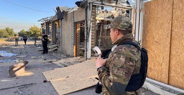 Взрывы в Запорожье: ВС РФ почти 40 минут бомбили город, есть погибшие и раненые (видео)