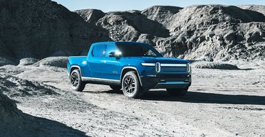 Убрали царапины за $7500: пикап Rivian поразил стоимостью ремонта после легкого ДТП (фото)