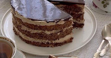 Горіховий торт із кавовим кремом: детальний рецепт приготування смачного десерту