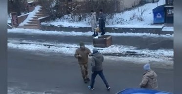 "Похоронил сына и прошел очень тяжелые бои": на Ивано-Франковщине избили военнослужащего (видео)