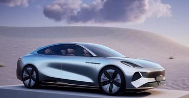 Большой телевизор и массаж ног: представлен китайский электрокар по цене Camry (фото)