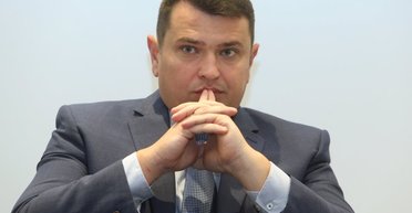 По рукам и ногам. Сможет ли комиссия по аудиту обуздать руководство НАБУ накануне выборов