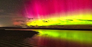 Магнитная буря поразила мир: северное сияние видели над Британией, Скандинавией и Америкой (фото)