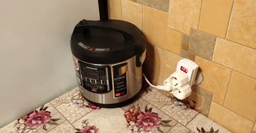 Дешевий захист техніки при відключеннях світла: що таке реле напруги, топ 5 кращих моделей