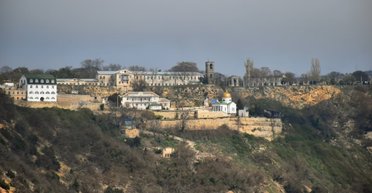 Уразили потужності ЗС РФ: командування прокоментувало вечірні вибухи в Криму (відео)