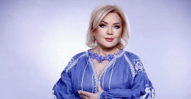 67-річна Оксана Білозір вирушила до Голлівуду (фото)