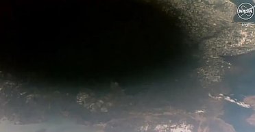 Повне сонячне затемнення: астронавти NASA показали знімки з космосу (фото)