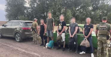 Заплатили по $4500: беспилотник помешал "уклонистам" выехать из Украины (видео)