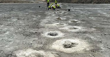 "Дорога динозавров": ученые нашли странные следы возрастом более 160 миллионов лет (фото)