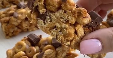 Енергетичні батончики всього з чотирьох інгредієнтів: простий рецепт