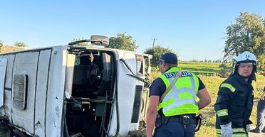 В Хмельницкой области произошло ДТП с автобусом, который вез детей в Карпаты: есть жертвы (фото)