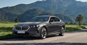 BMW 5 Series получил новые сверхэкономичные версии с расходом 1 л на 100 км (фото)