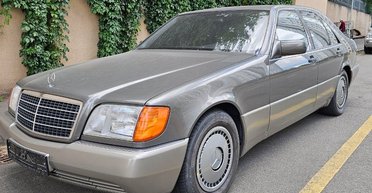 Легенда 90-х: в Украине обнаружили идеально сохранившийся Mercedes S-Class W140 (фото)