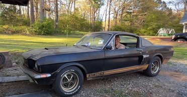 Семейная реликвия: культовый Ford за $180 000 простоял более 40 лет в гараже (видео)