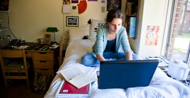 "Такого еще не видели": студентка показала, в каком состоянии ее общежитие (фото)