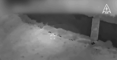 Переправили на тот свет: в ВСУ показали эффектную работу кассетных ATACMS по понтону на Курщине (видео)