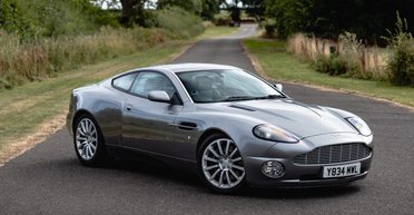 Недорогой эксклюзив: на аукцион выставили знаменитое авто Джеймса Бонда (фото)