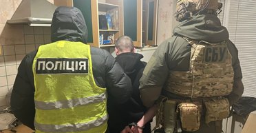 Прикрывались ребенком и работали на РФ: задержаны подозреваемые в теракте в Днепре (фото)