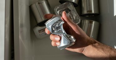 Нужны жестяные банки и морская вода: разработан новый способ получения энергии (фото)