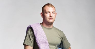 После боя. Как ветеран АТО в мирной жизни стал киборг-массажистом