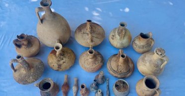 Нашли благодаря обвалу: на Кипре археологи обнаружили тайную гробницу и золотые артефакты (фото)