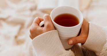 Полезнее для здоровья: 5 причин заменить утренний кофе чаем