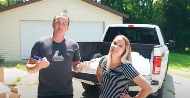 У США подружня пара ютуберів "розбагатіла" завдяки таємничій посилці Amazon (відео)