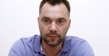 YouTube заблокував канал Арестовича: хто ще потрапив під санкції РНБО