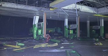 Росіяни чотири рази вдарили по Запоріжжю: зруйнована АЗС та приватний будинок (фото)