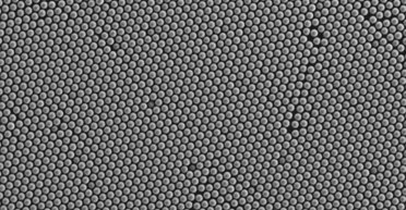 Ученые придумали, как добывать электричество благодаря крошечным шарикам из пластика