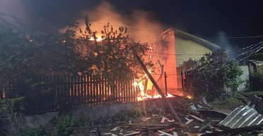 "Аж зубы стучали": жители Днепра рассказали о ночном ударе "Шахедов" ВС РФ (видео)