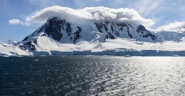 Подо льдами Антарктиды скрыты 30 000 неизвестных ранее структур: мы знаем, как они появились