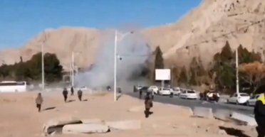 В Иране прогремели взрывы во время поминок генерала Сулеймани, есть десятки погибших (видео)