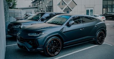 В Киеве засветился новейший кроссовер Lamborghini с "дьявольской" мощностью (фото)