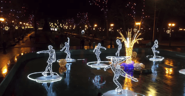 Часть игрушек разбили россияне: Харьков впервые украсили с начала полномасштабного вторжения в страну