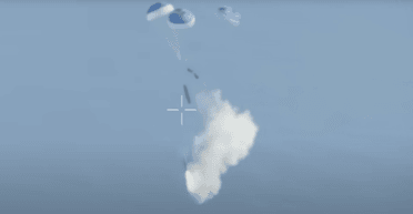 Сбросили с самолета: в США необычно запустили имитатор баллистической ракеты (видео)