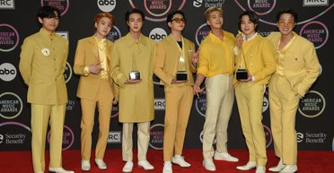 Мрачная сторона популярности айдолов K-pop: как фанаты контролируют их жизнь